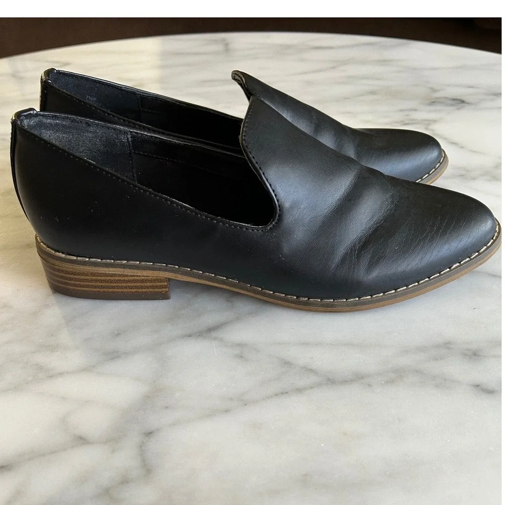Indigo Rd Womens Black Almond‎ Toe Slip On Loafers Size 7.5M Stacked Heel Shoes